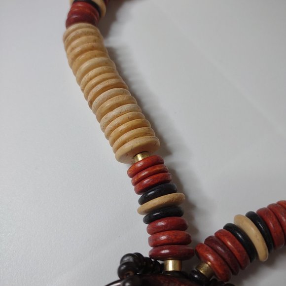Very Cool Wooden Bead And Pendant Necklace 19 Inches Long - Picture 4 of 13